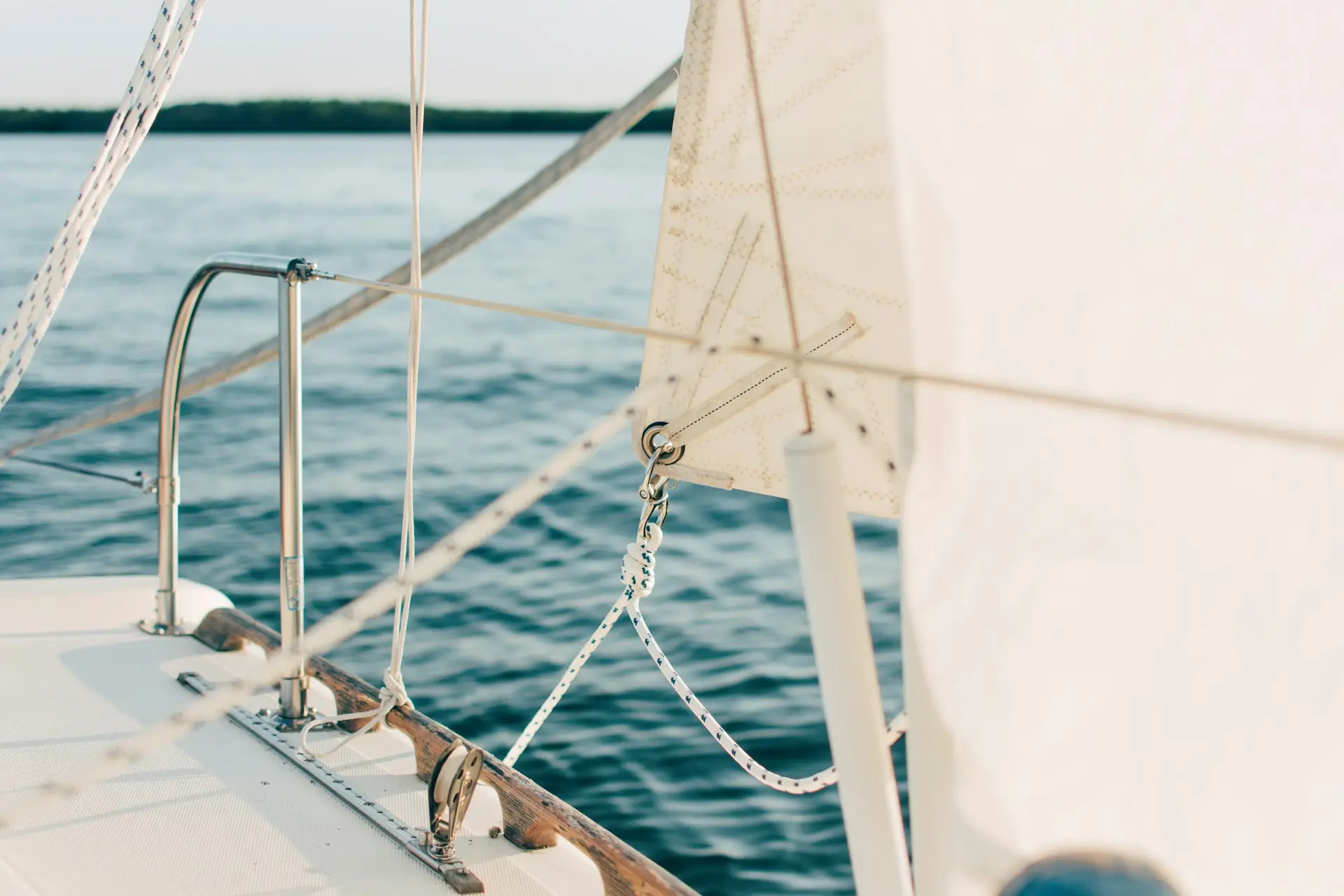 The Båtförmedlarna boat heading out into the Östergötland archipelago