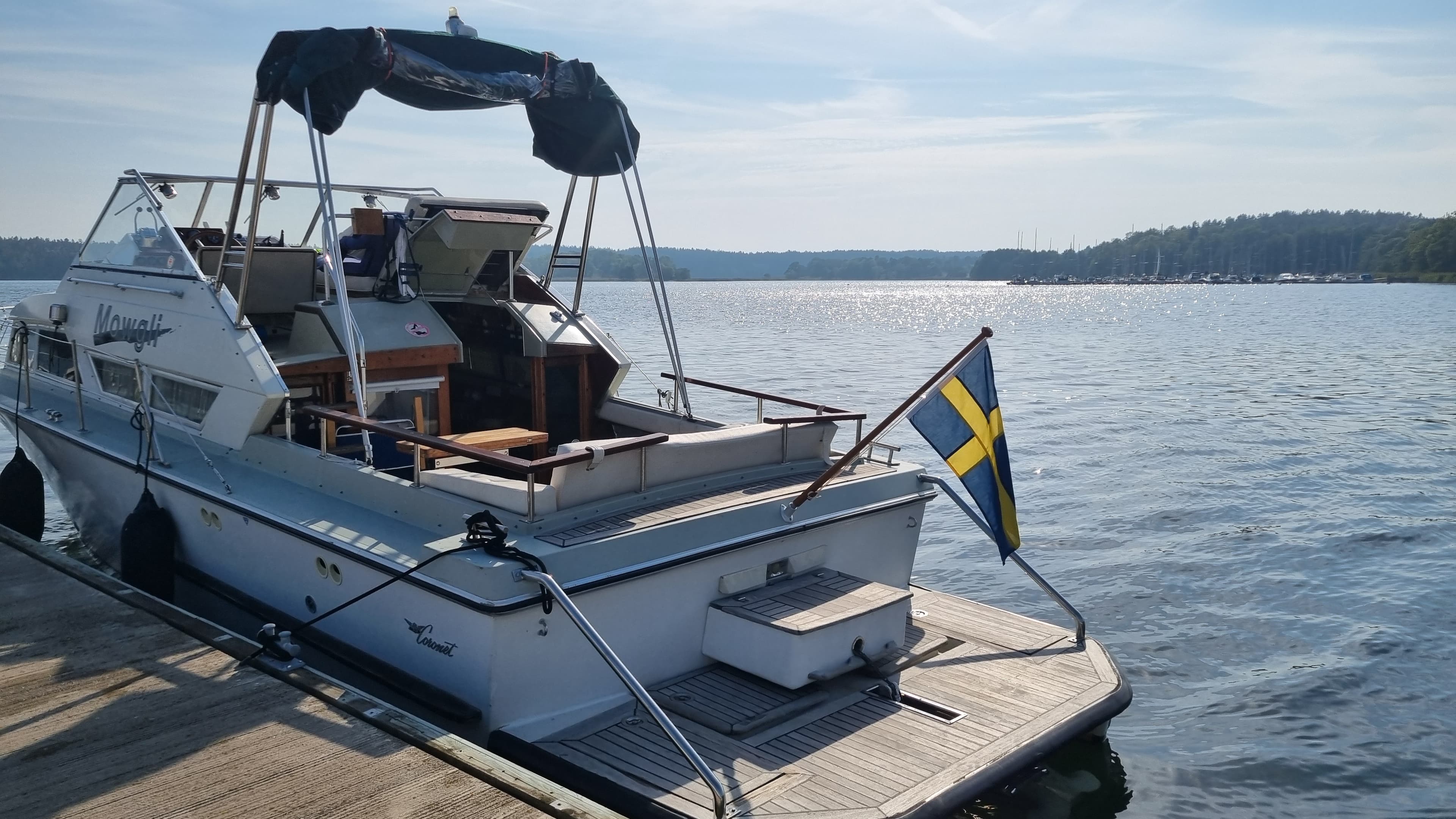 Coronet Oceanfarer 32 1969 — bild 1
