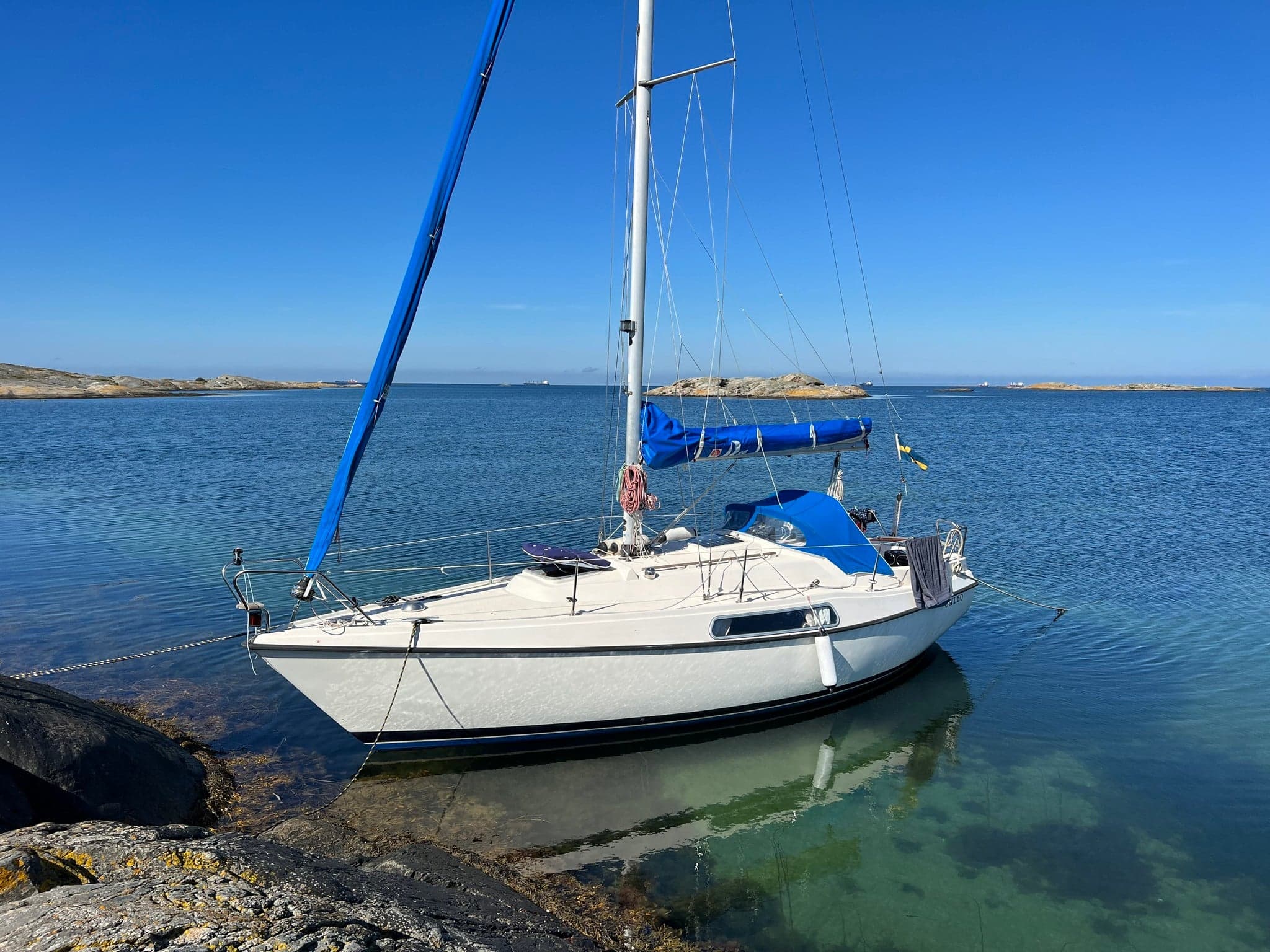 Hallberg-Rassy 26 1977 — bild 1